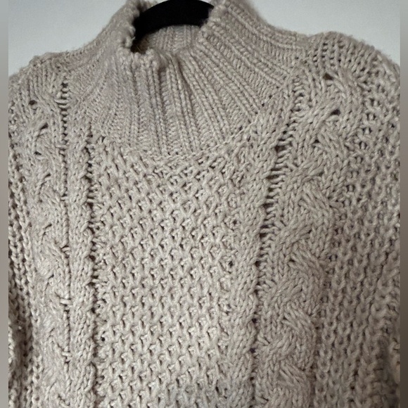 Universal Thread chunky oatmeal knit sweater with mock turtleneck, size XS‎ - Picture 2 of 7
